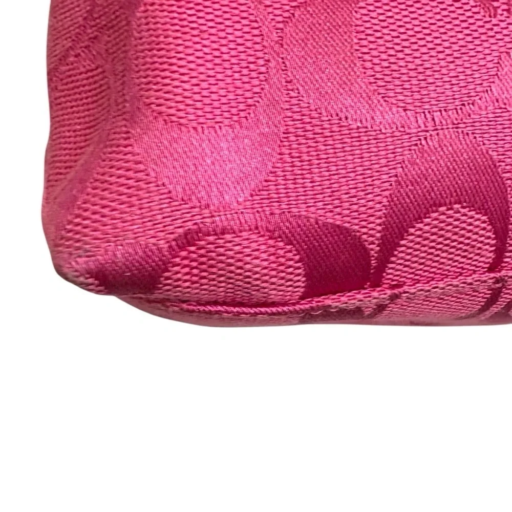 Coach 6371 rare vintage small mini signature baguette shoulder bag in pink